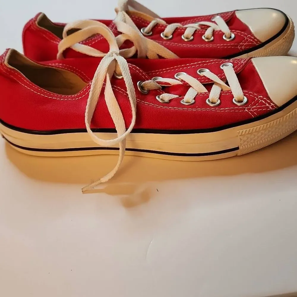 Converse Chuck Taylor All Star Low Tops Red Size Mens 6 Women's 8